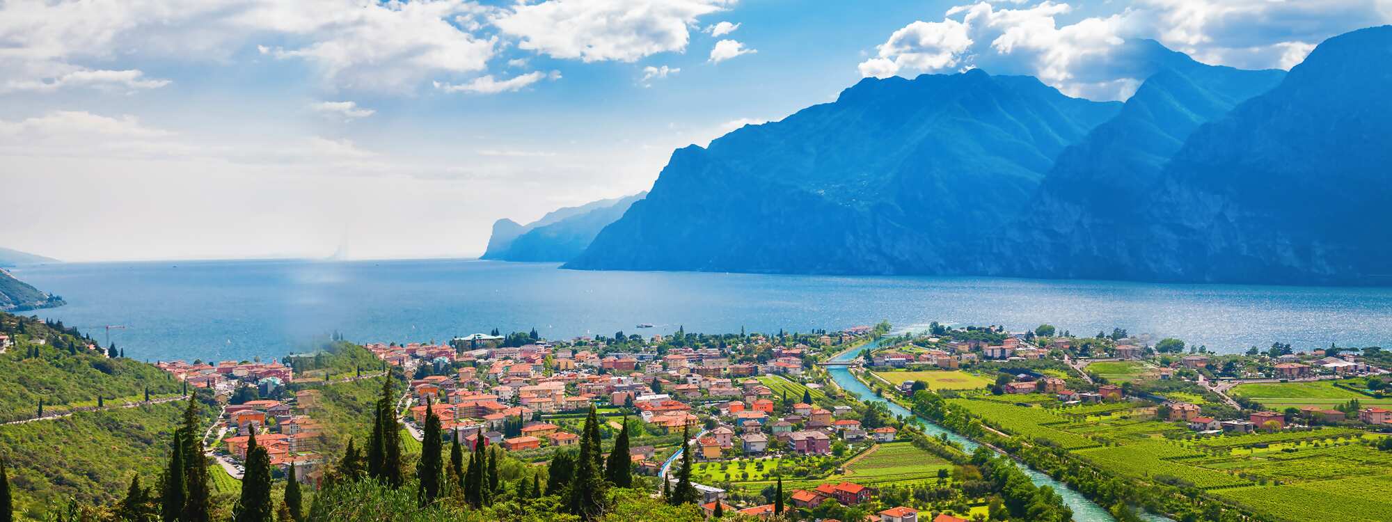 Nago-Torbole ist eine italienische Gemeinde mit 2852 Einwohnern in der Provinz Trient in der Region Gardasee