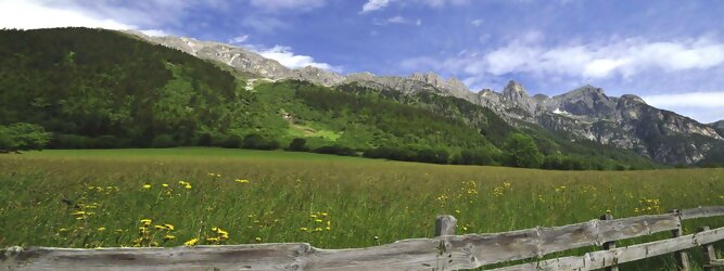Trip Gardasee Tirol - Region Wipptal auf die Reise - Wunschliste! Finde die besten Sehenswürdigkeiten der Region Wipptal, Erlebnisse und gemütlichen Unterkünfte der Hotels in der Tiroler Region Wipptal. Lust bei einem Last Minute Urlaub, die Region Wipptal zu erkunden? Buche günstige Unterkünfte in der Region Wipptal mit herrlichen Blick auf die Berge. Region Wipptal Urlaub Angebote ob Hotel mit Halbpension, Unterkunft mit Frühstück oder flexibel & spontan bleiben und eine große Auswahl an Ferienhäuser - Ferienwohnungen in der Region Wipptal für den perfekten Urlaub vergleichen & buchen. Die Highlights finden, Tagesausflüge - Erlebnisse planen, die sich hervorragend eigenen zum Geschichten erzählen. Einen unvergesslichen Familienurlaub in der Region Wipptal in einer Ferienwohnung verbringen und dabei die besten Urlaubsangebote aller Orte in der Region Wipptal erhalten. Beliebte Orte für eine Urlaubsbuchung in der Region Wipptal: Gries am Brenner, Gschnitz, Matrei am Brenner, Mühlbachl, Navis, Obernberg am Brenner, Pfons, Schmirn, Stafflach, Steinach am Brenner, Trins und Vals